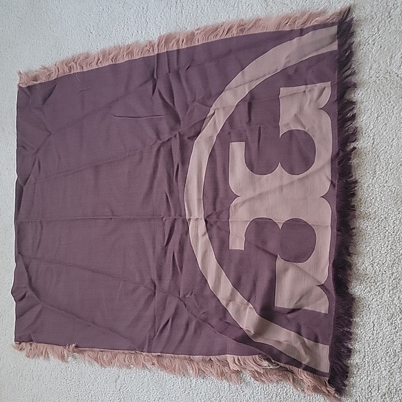🛑TORY BURCH Split Logo Jacquard Scarf